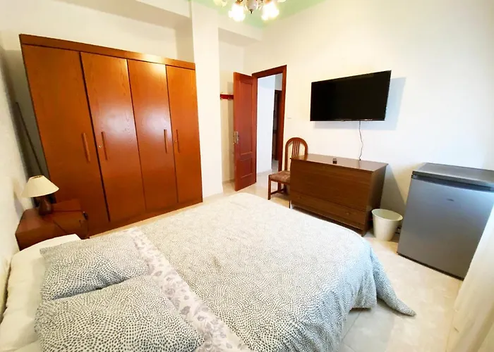 La Malvarrosa Beach Rooms In Shared Apartment